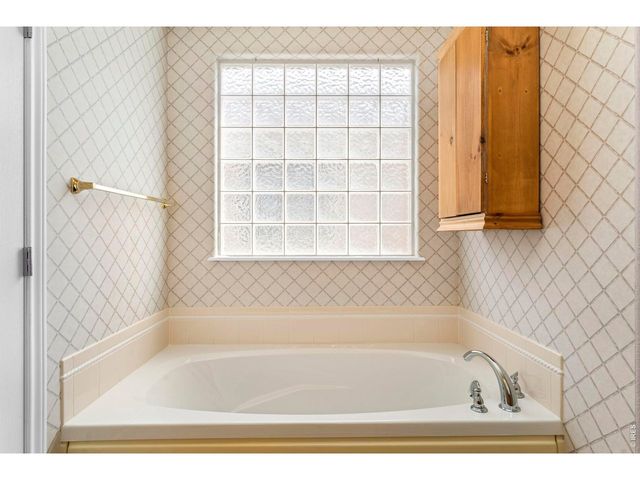 3740 Doral Dr, Longmont, CO 80503