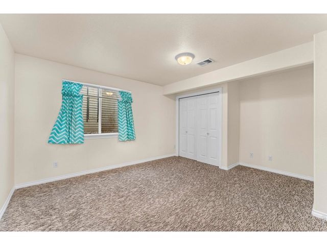 3740 Doral Dr, Longmont, CO 80503