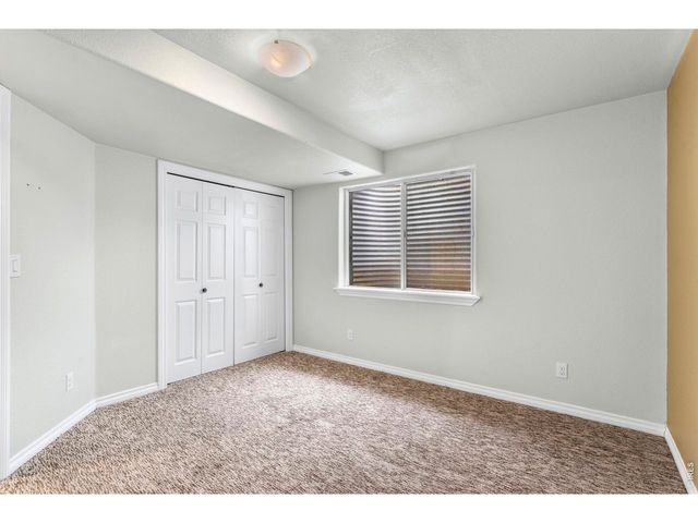 3740 Doral Dr, Longmont, CO 80503