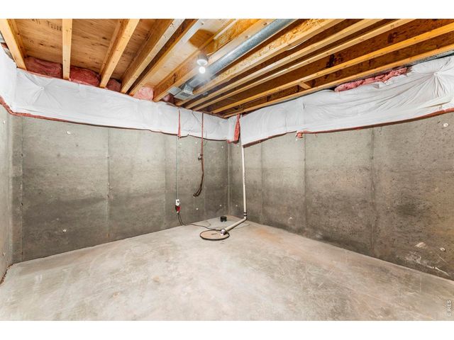 3740 Doral Dr, Longmont, CO 80503