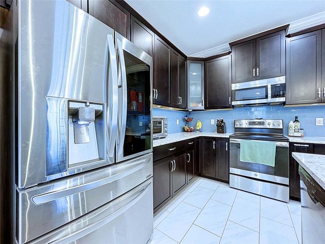 19219 LEONARD ROAD, Lutz, FL 33558
