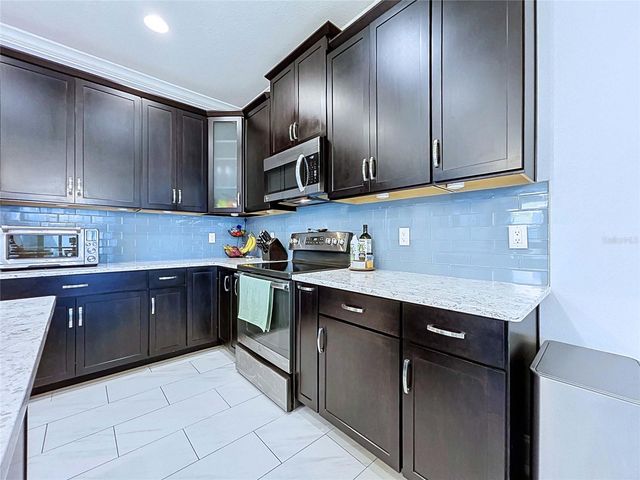 19219 LEONARD ROAD, Lutz, FL 33558
