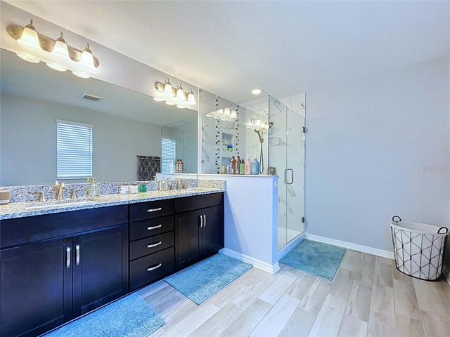 19219 LEONARD ROAD, Lutz, FL 33558