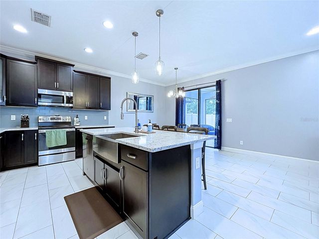 19219 LEONARD ROAD, Lutz, FL 33558