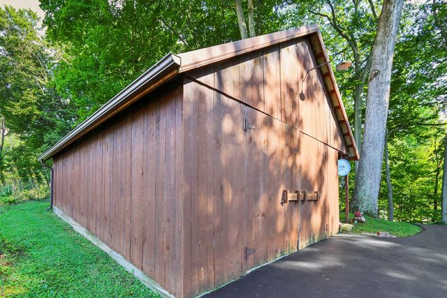 1101 Pleasantville Road, Lancaster, OH 43130
