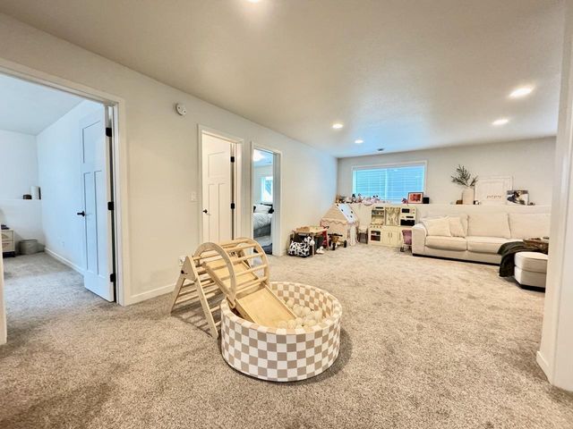 767 2nd Avenue, Horace, ND 58047