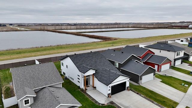 767 2nd Avenue, Horace, ND 58047