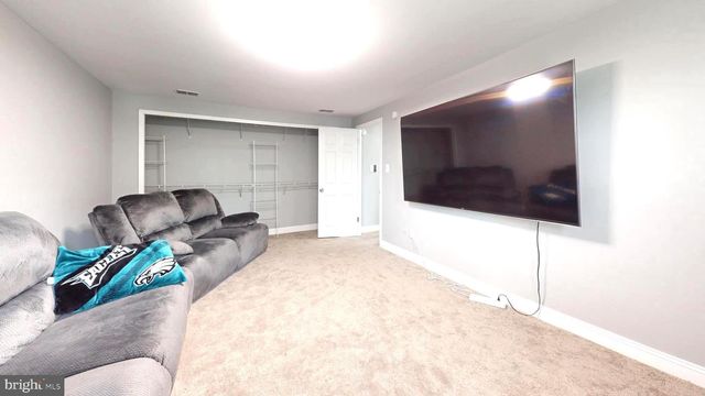 189 CLUB HOUSE DR, Willingboro, NJ 08046