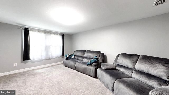 189 CLUB HOUSE DR, Willingboro, NJ 08046