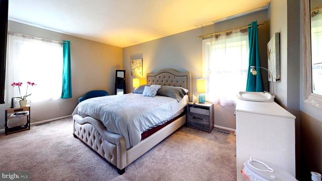 189 CLUB HOUSE DR, Willingboro, NJ 08046