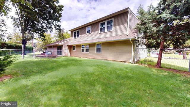 189 CLUB HOUSE DR, Willingboro, NJ 08046