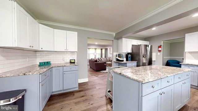 189 CLUB HOUSE DR, Willingboro, NJ 08046