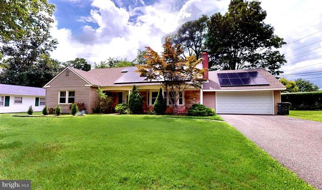 189 CLUB HOUSE DR, Willingboro, NJ 08046