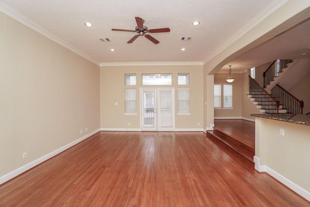 5730 Kansas Street B, Houston, TX 77007
