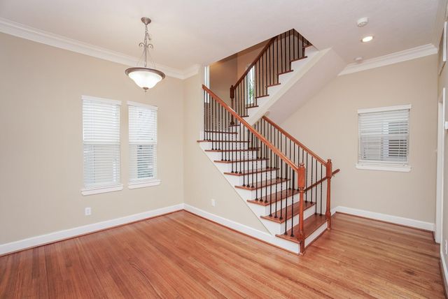 5730 Kansas Street B, Houston, TX 77007