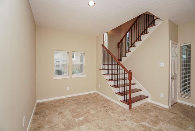 5730 Kansas Street B, Houston, TX 77007