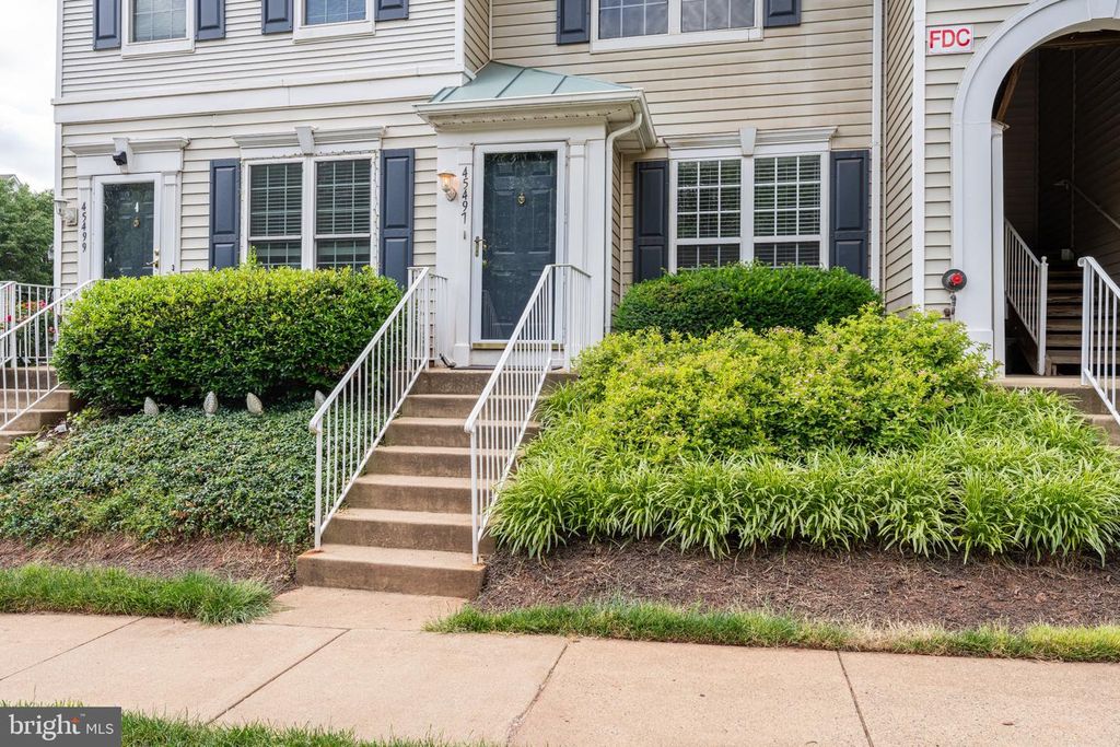 45497 CABOOSE TER, Sterling, VA 20166