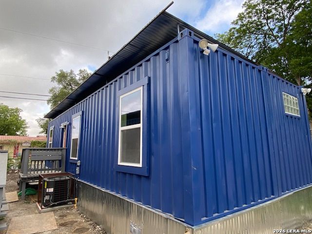 3201 S Laredo, San Antonio, TX 78207