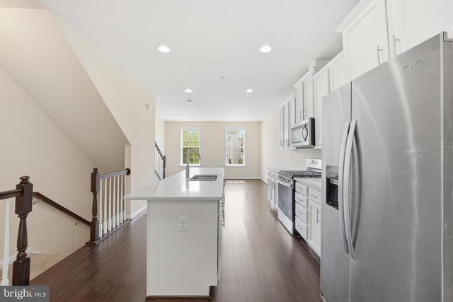8132 HOLLOW CT, Severn, MD 21144