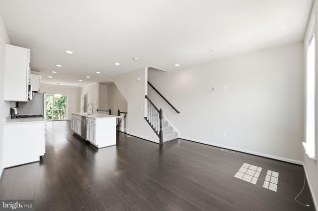 8132 HOLLOW CT, Severn, MD 21144