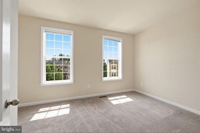 8132 HOLLOW CT, Severn, MD 21144