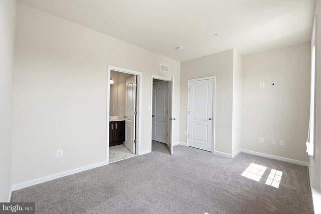 8132 HOLLOW CT, Severn, MD 21144
