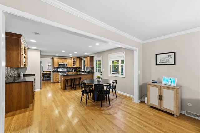 756 OAKWOOD Drive, Frankfort, IL 60423