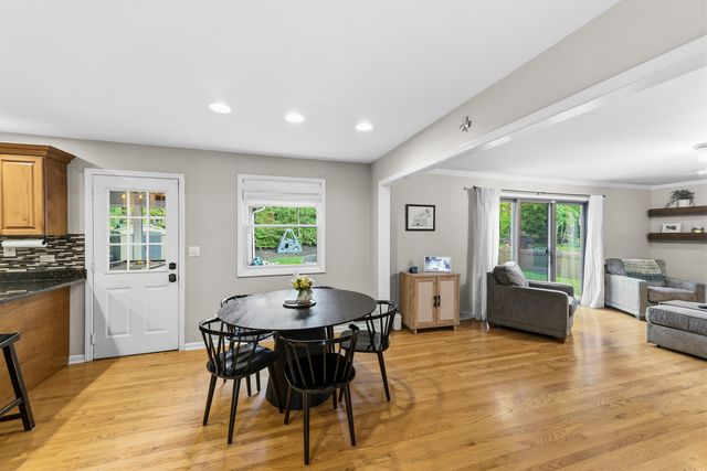 756 OAKWOOD Drive, Frankfort, IL 60423