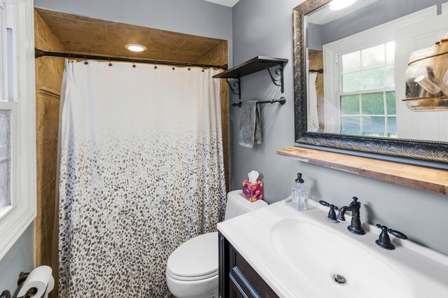 756 OAKWOOD Drive, Frankfort, IL 60423