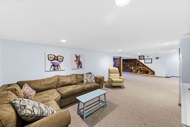 756 OAKWOOD Drive, Frankfort, IL 60423
