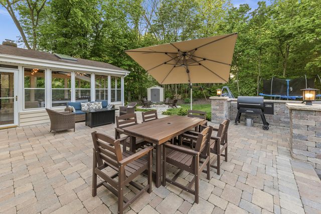 756 OAKWOOD Drive, Frankfort, IL 60423