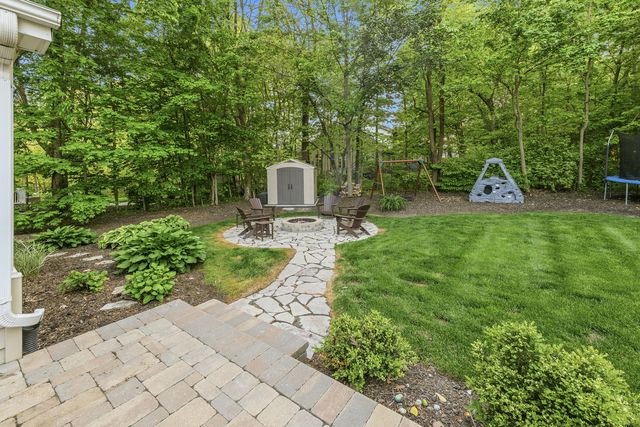 756 OAKWOOD Drive, Frankfort, IL 60423
