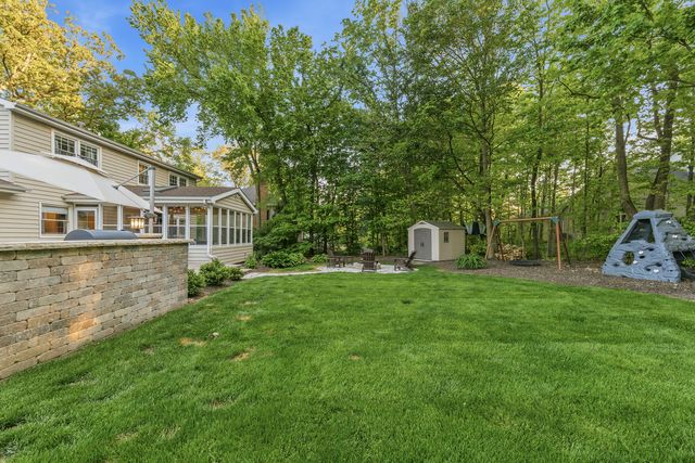 756 OAKWOOD Drive, Frankfort, IL 60423