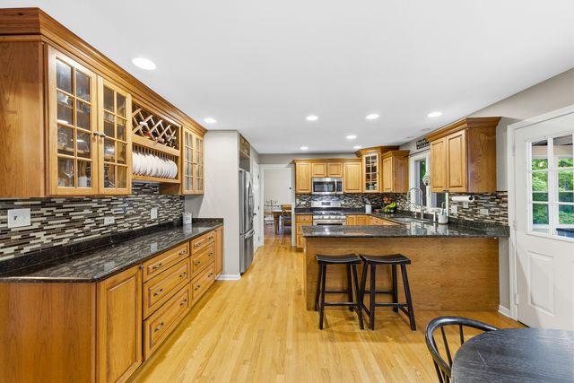 756 OAKWOOD Drive, Frankfort, IL 60423