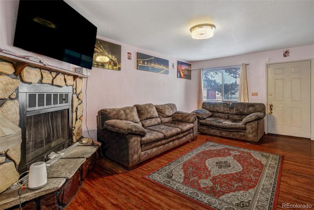 40 Murray Heights Drive, Colorado Springs, CO 80916