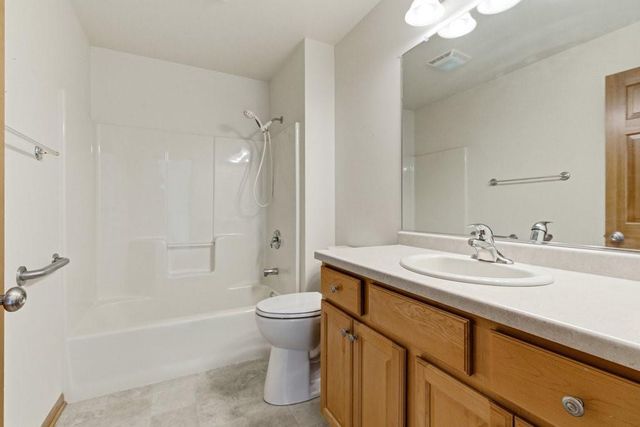 4293 Mill Ridge Circle, Eau Claire, WI 54703