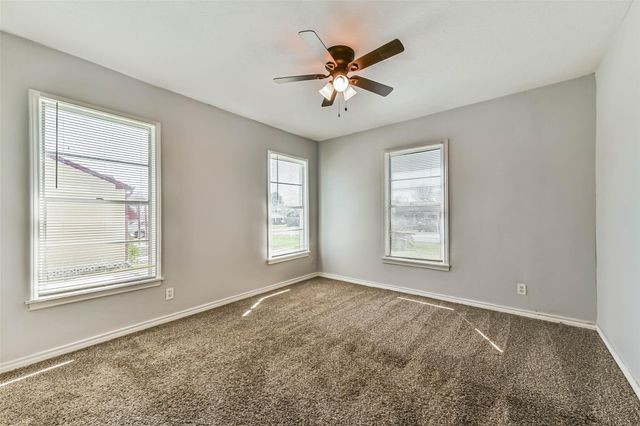 311 S Kansas Street, La Porte, TX 77571