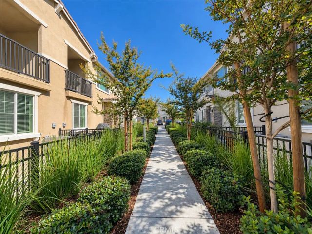 16502 Casa Grande 352, Fontana, CA 92336