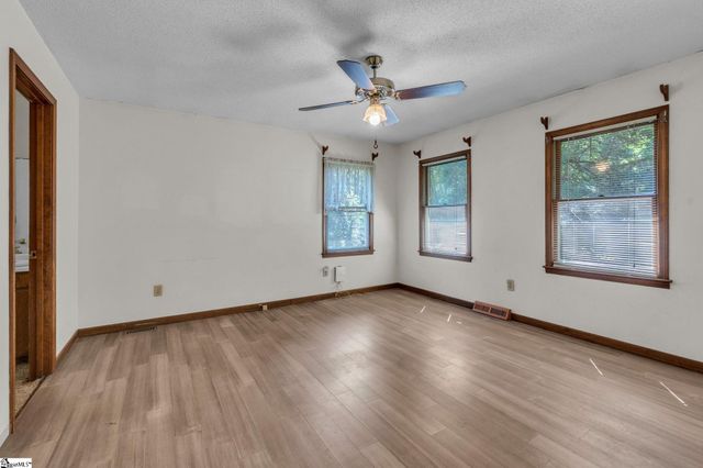 222 Hunters Woods, Simpsonville, SC 29680