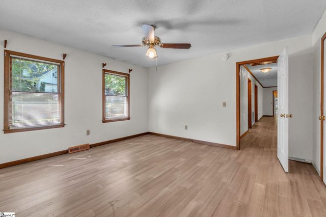 222 Hunters Woods, Simpsonville, SC 29680