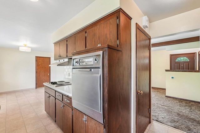 4541 S Clearwater PLACE, New Berlin, WI 53151