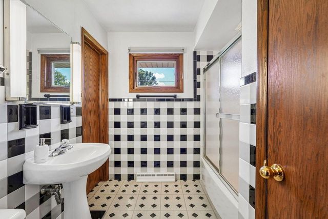 4541 S Clearwater PLACE, New Berlin, WI 53151