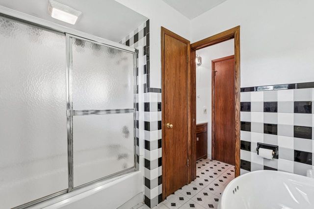 4541 S Clearwater PLACE, New Berlin, WI 53151