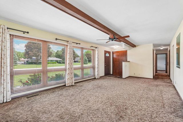 4541 S Clearwater PLACE, New Berlin, WI 53151