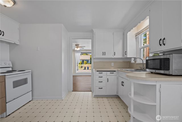3501 S Asotin Street, Tacoma, WA 98418