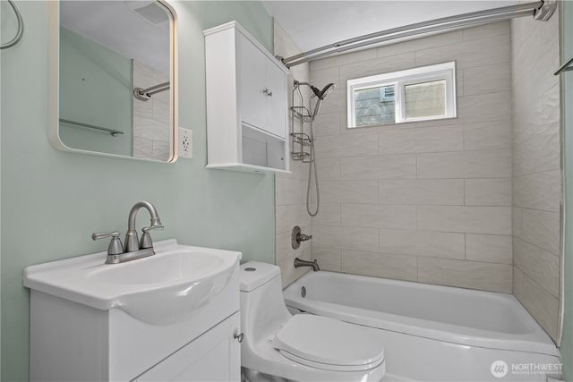 3501 S Asotin Street, Tacoma, WA 98418