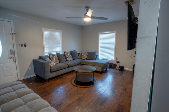 1114 Alexander Street, Irving, TX 75061