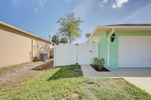238 SW Grove, Port St. Lucie, Port St Lucie, FL 34983