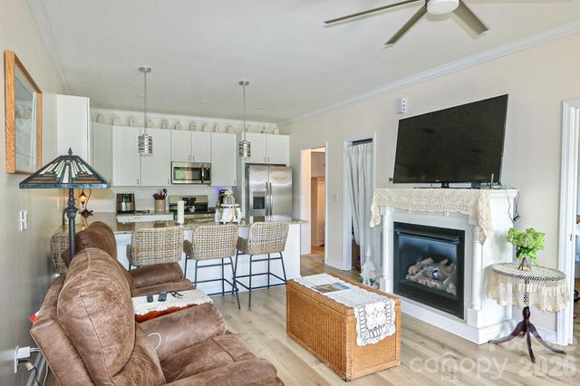 1307 Unifi Industrial Drive, Yadkinville, NC 27055