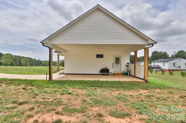 1307 Unifi Industrial Drive, Yadkinville, NC 27055